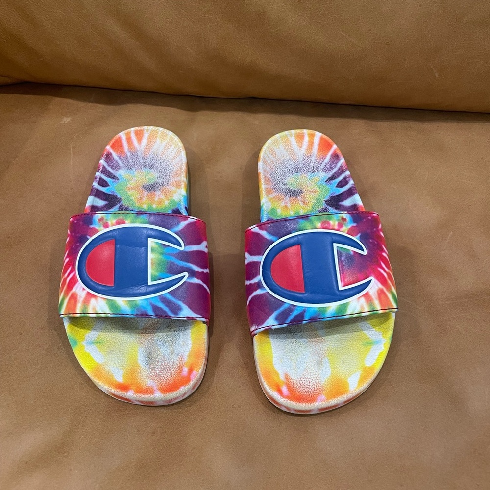 Champion IPO rainbow tie dye slides